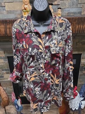 LOFT  Floral Button-Up Shirt in Gray and Burgundy